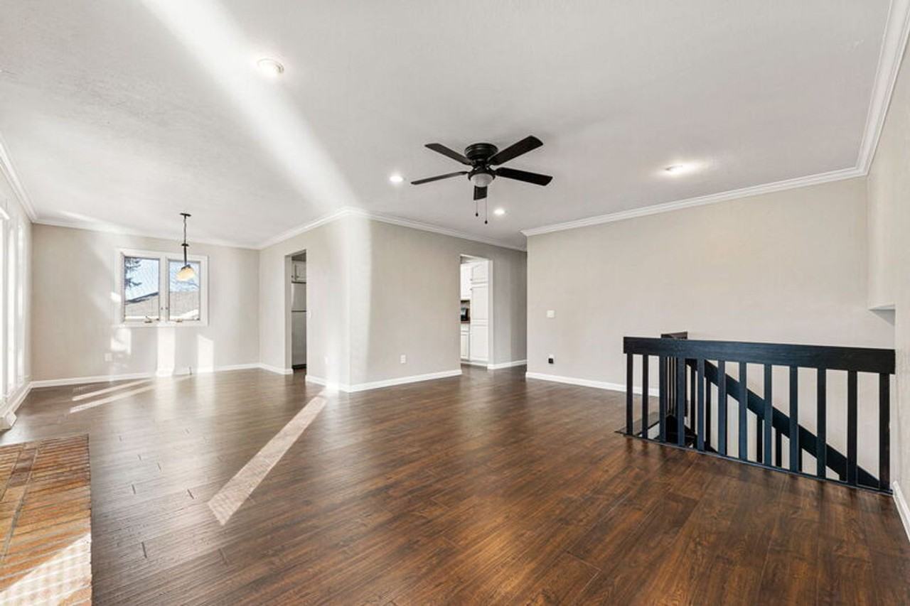 220 S Revere St - Photo 3 of 24