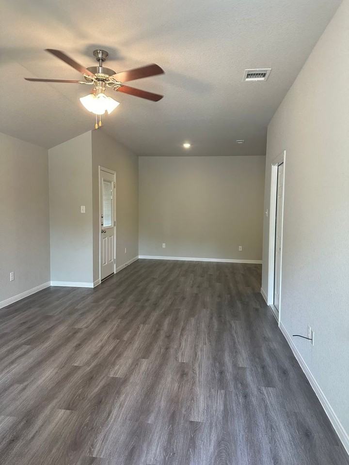 110 W. Beeline Lane - Photo 2 of 19