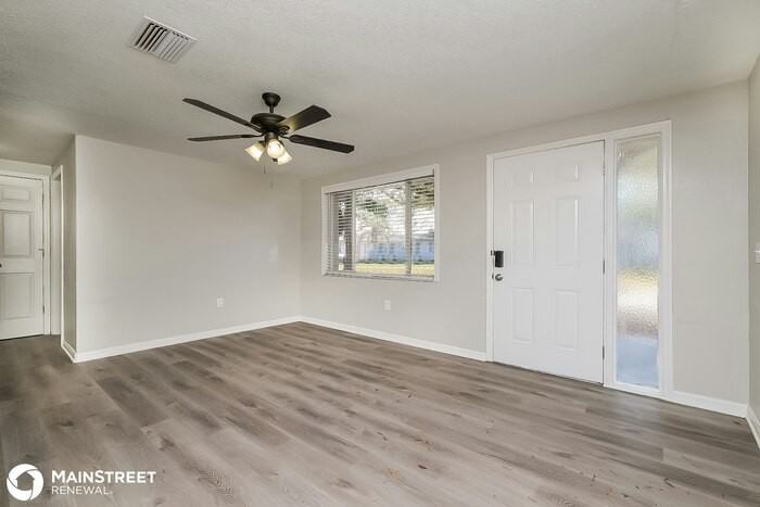 6405 Hyperion Dr - Photo 3 of 16