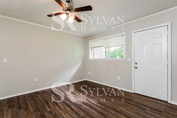 6720 George Washington Dr - Photo 3 of 15
