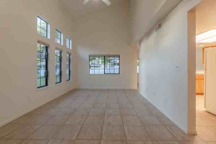 5009 Kidd St - Photo 3 of 21