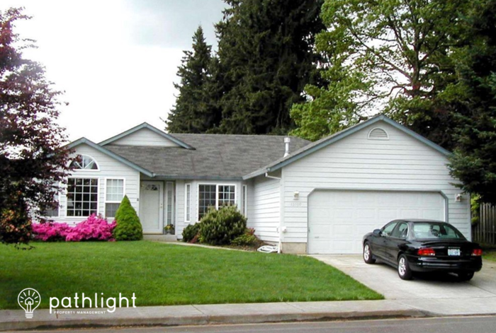 15709 Ne 42nd St - Photo 2 of 3