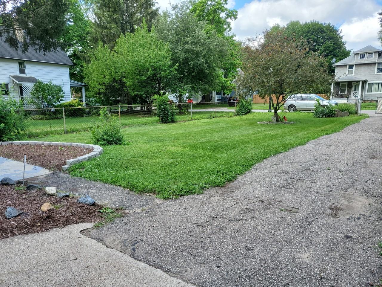 410 Campbell Ave #NA - Photo 3 of 13