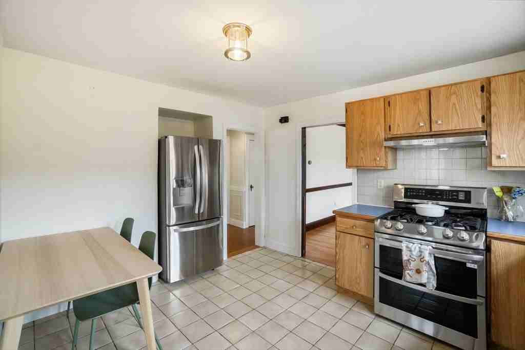 26 Saint Brendan Rd #2 - Photo 3 of 18