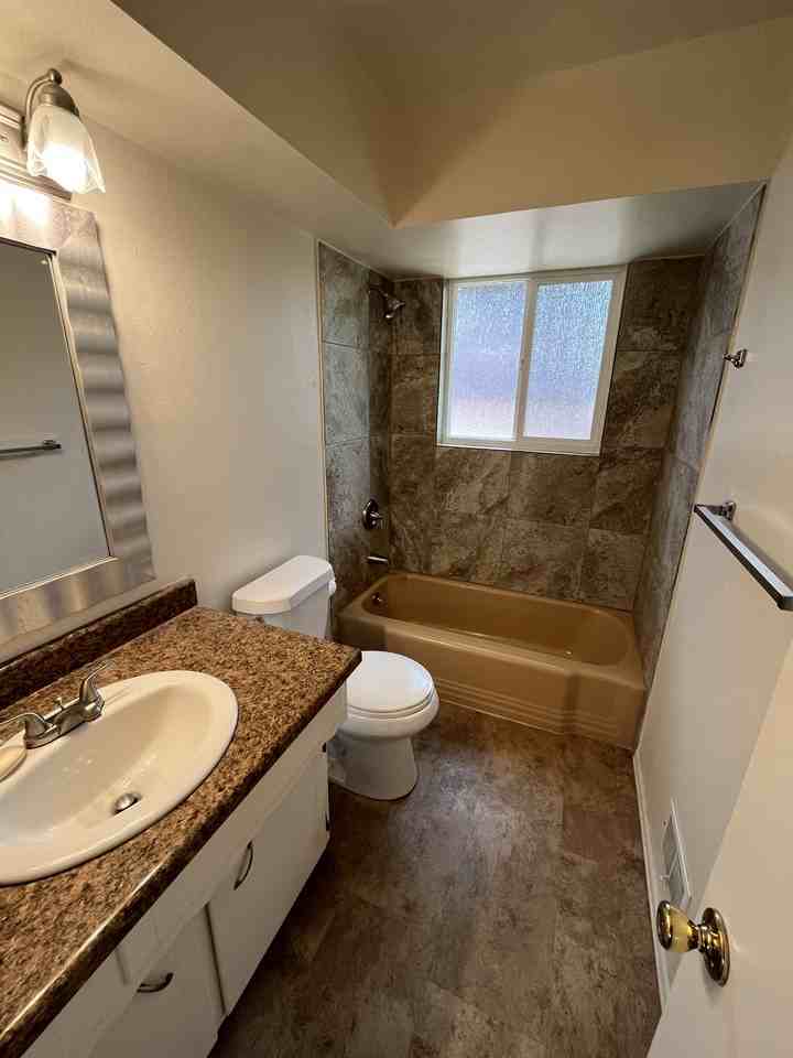 1096 S Foothill Dr #NA - Photo 3 of 9