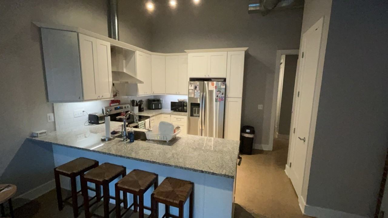 320 Madison St #100 - Photo 3 of 15