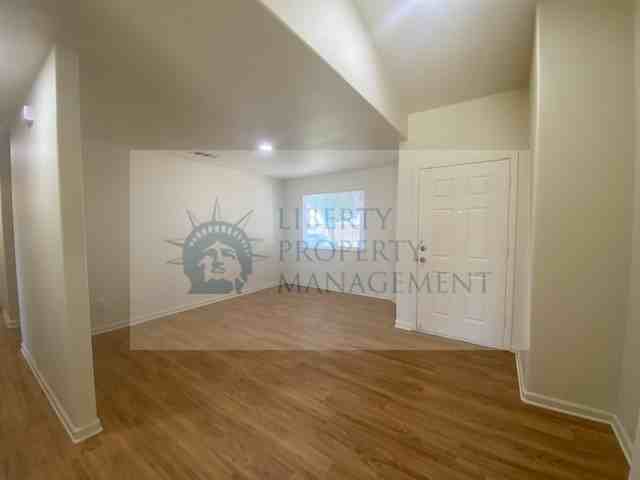 953 Geary Ave #NA - Photo 2 of 18