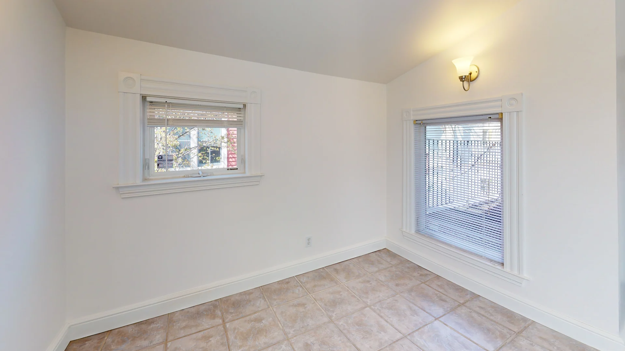 61 Museum St #2 - Photo 6 of 8