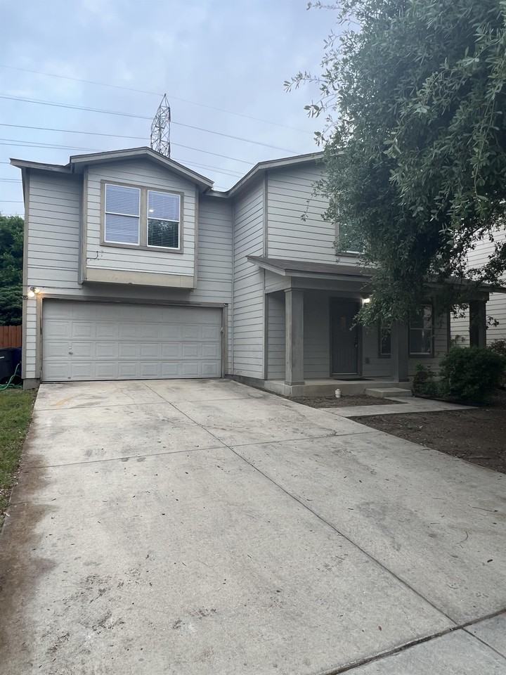 415 Shadbush St #1 - Photo 2 of 38