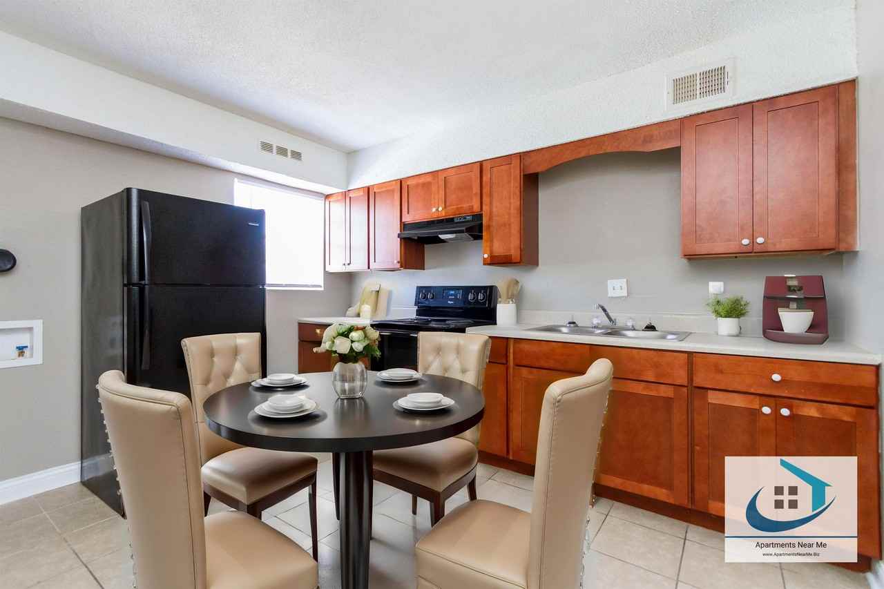 549 Lane Avenue - Photo 3 of 4