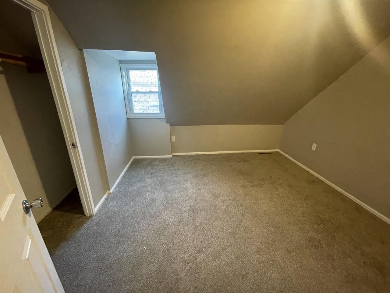 2015 S 15th Pl Uppr - Photo 3 of 9