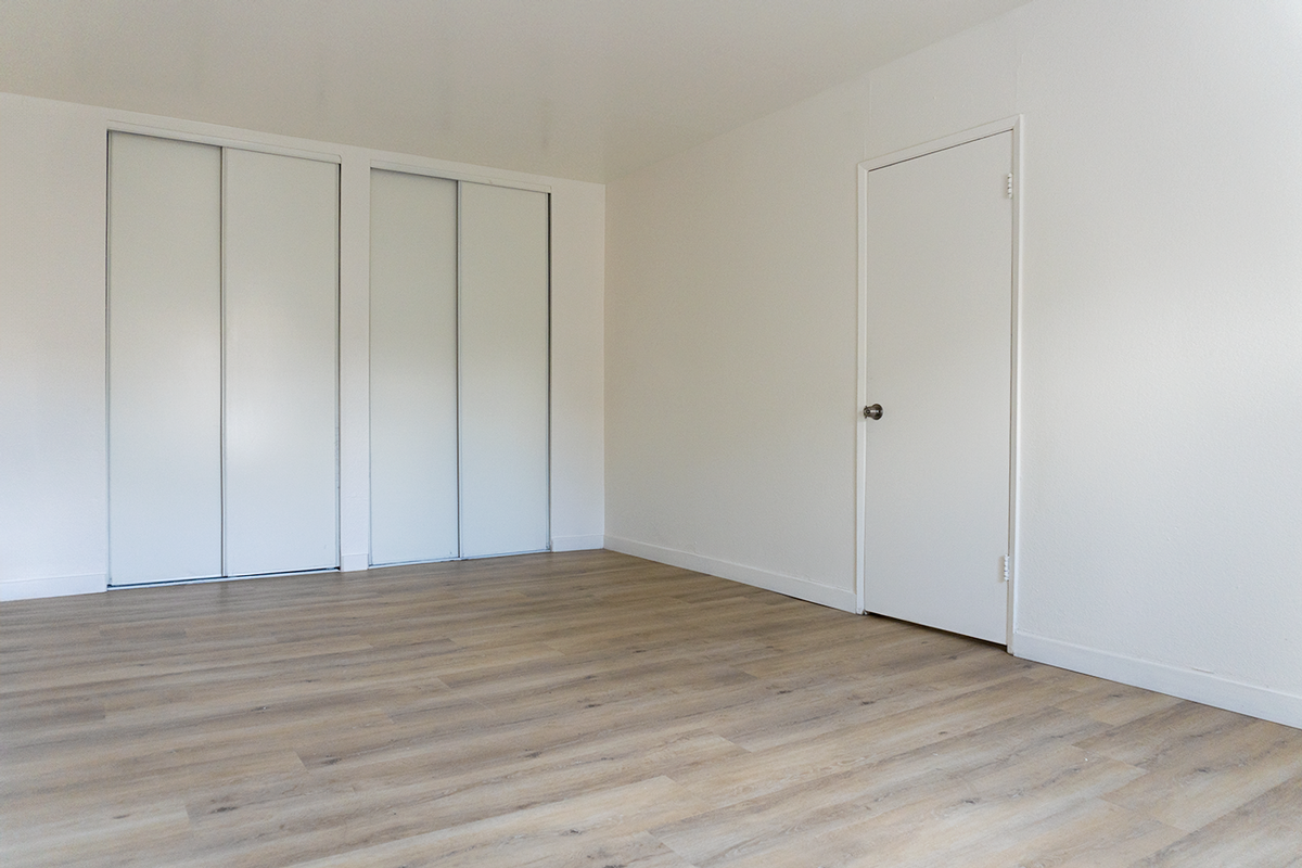 19330 Saticoy St - Photo 2 of 23