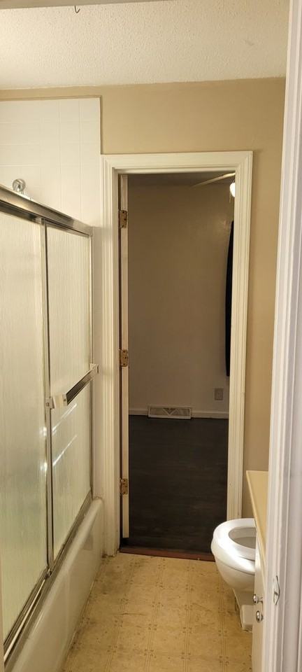 705 Deweese St - Photo 3 of 5