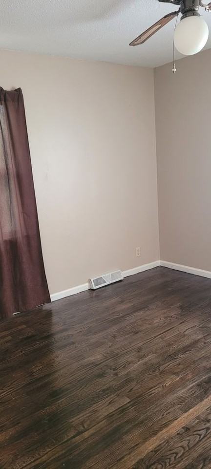 705 Deweese St - Photo 4 of 5