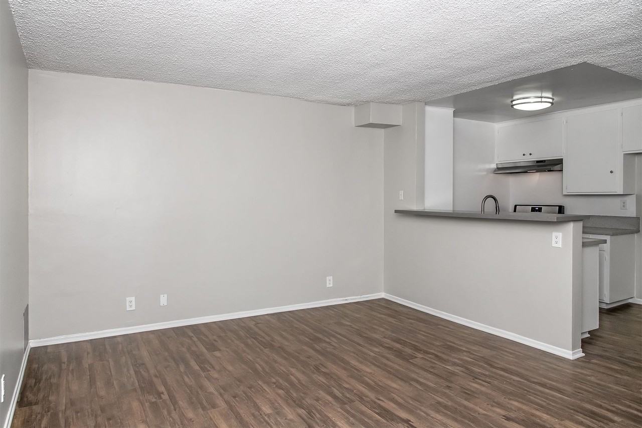 foo833 - Photo 5 of 14