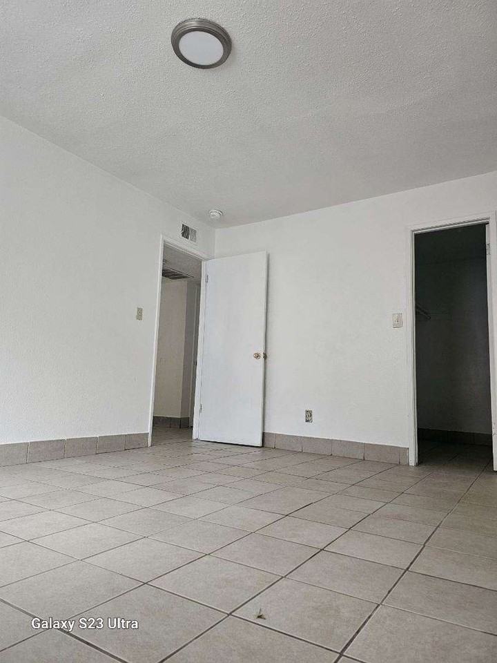 Florence St 4 plex - Photo 2 of 29