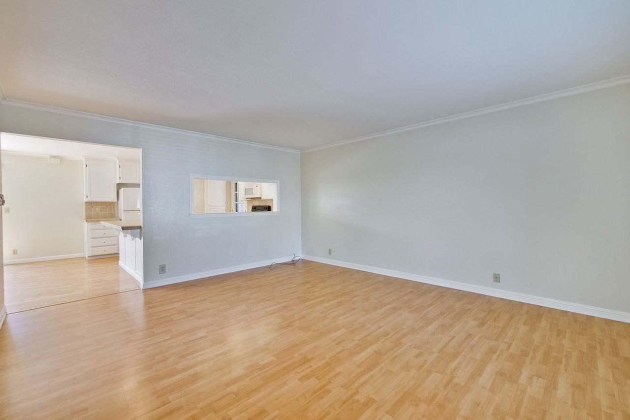 1298 Reeve - Photo 3 of 50