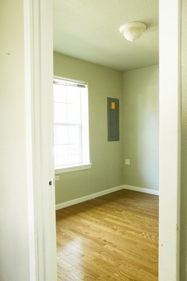 15305 Sw Diamond St - Photo 3 of 14