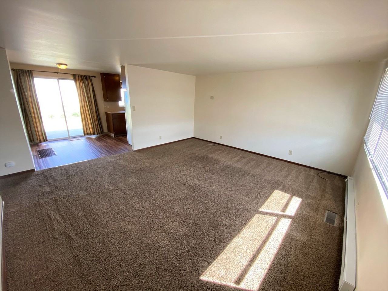 208-210 N Poplar St. - Photo 2 of 22