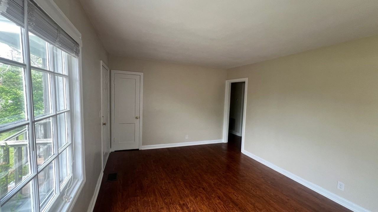 625 N 9th St - Photo 4 of 13