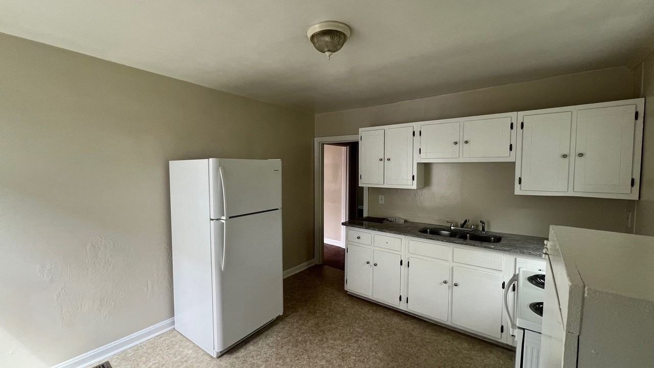 625 N 9th St - Photo 7 of 13