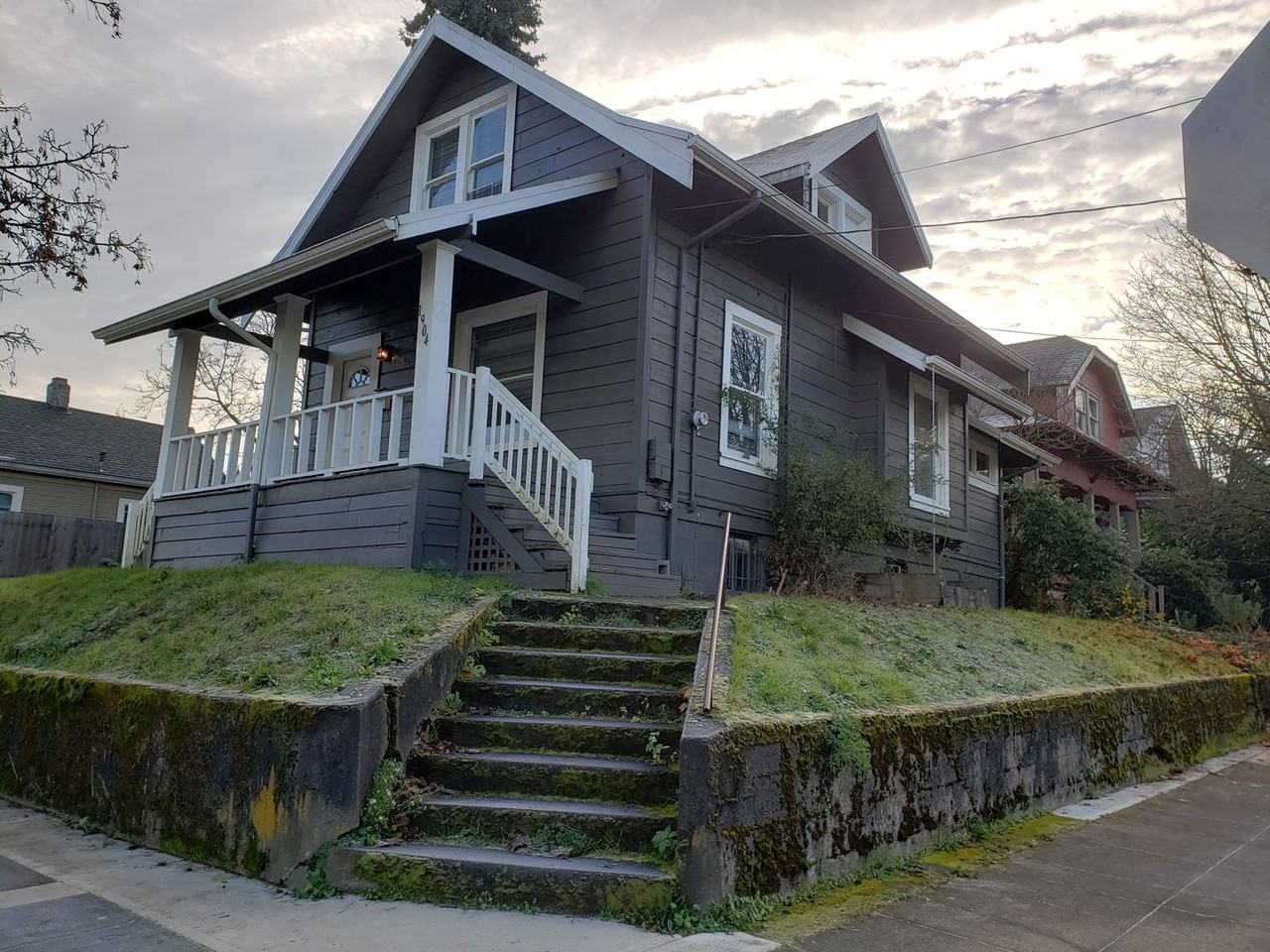 1904 Ne Emerson St - Photo 2 of 18