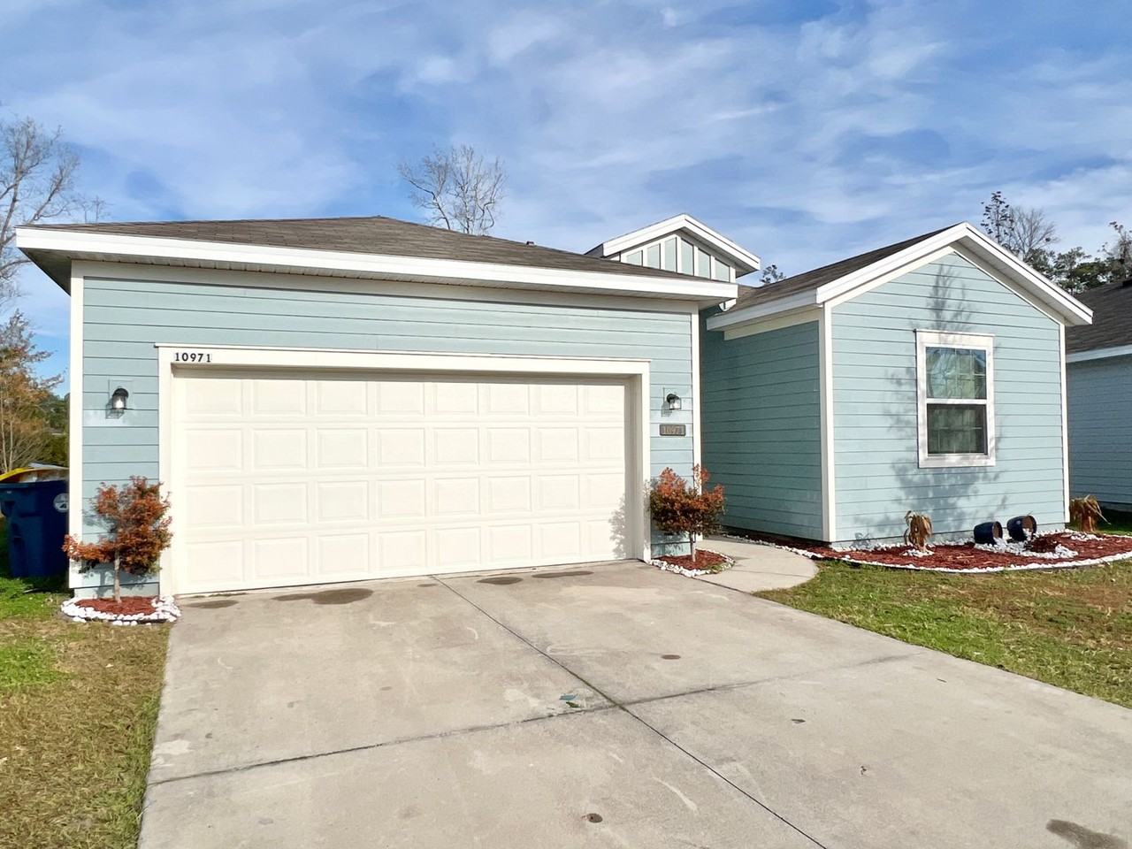 10971 Ventnor Ave - Photo 3 of 22