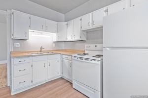 featured image of 79 E 13th St