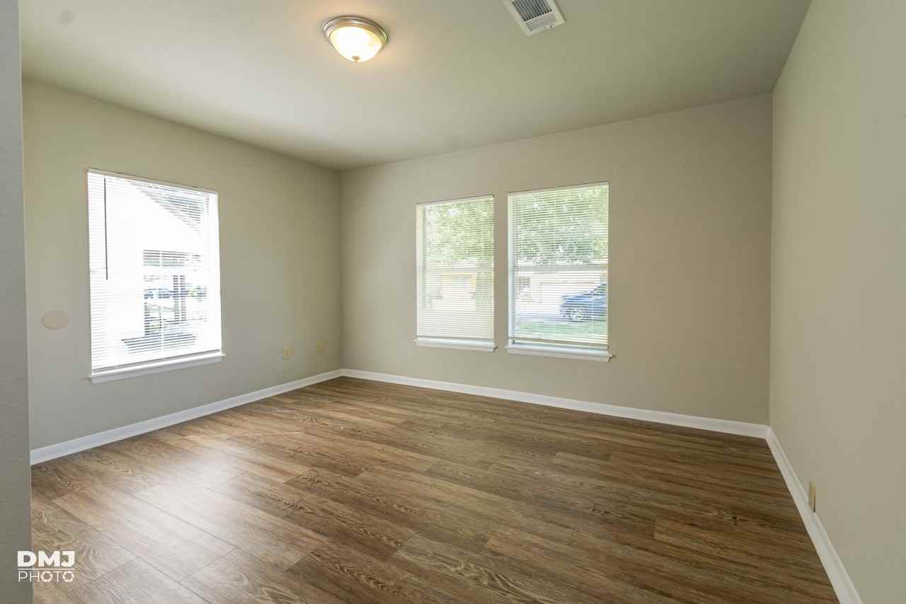 3140 Boyd Ave - Photo 5 of 30