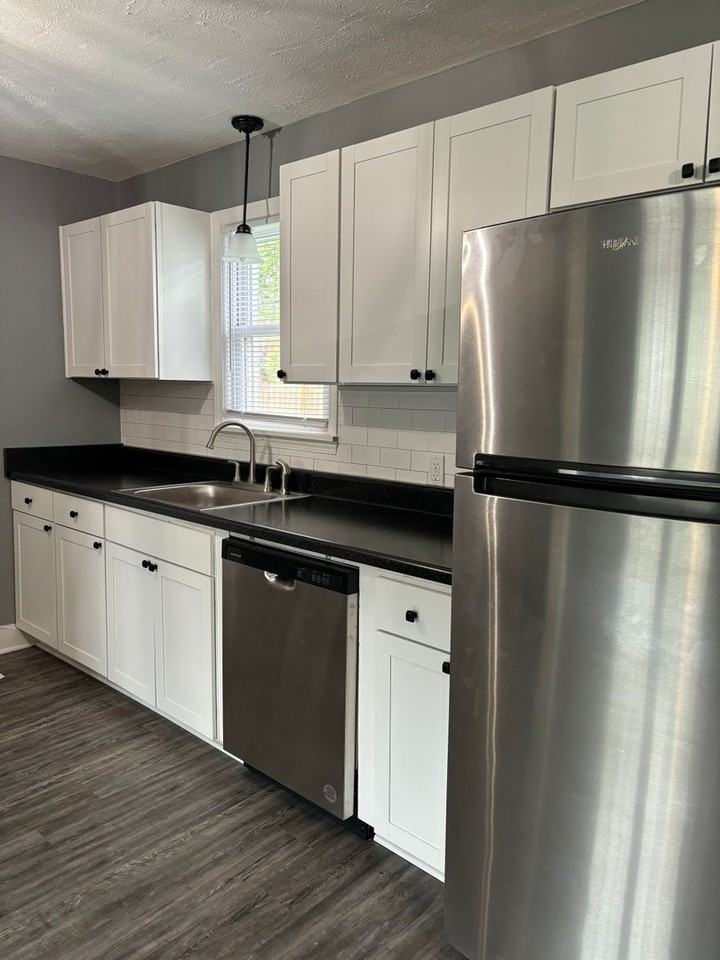135 N Meadow Dr - Photo 6 of 15