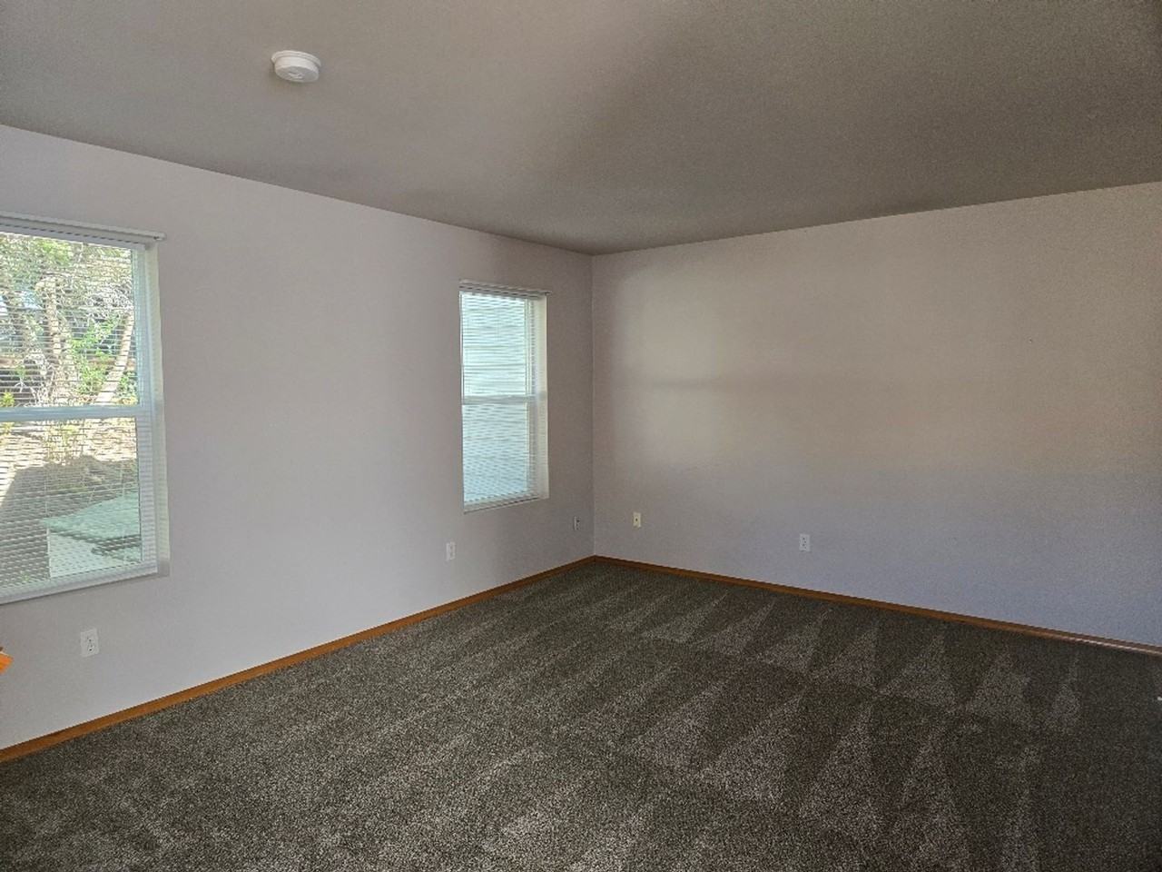 26408 Granny Smith Ln Ne - Photo 5 of 15