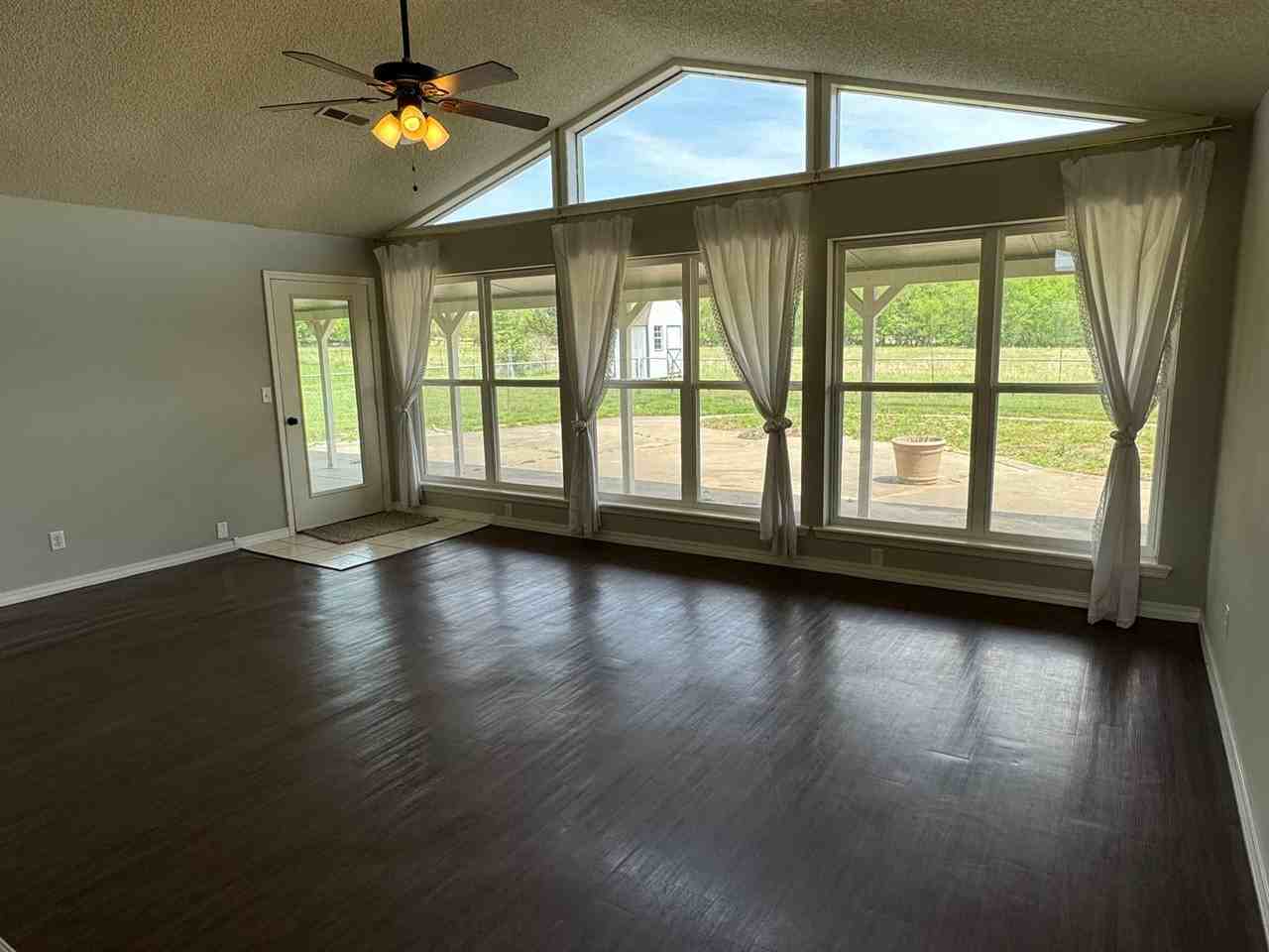 3119 Habberton Rd - Photo 3 of 21