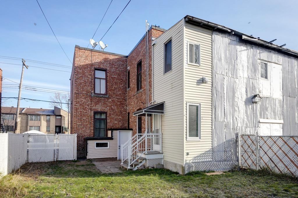 12222 Rue Lachapelle - Photo 3 of 22