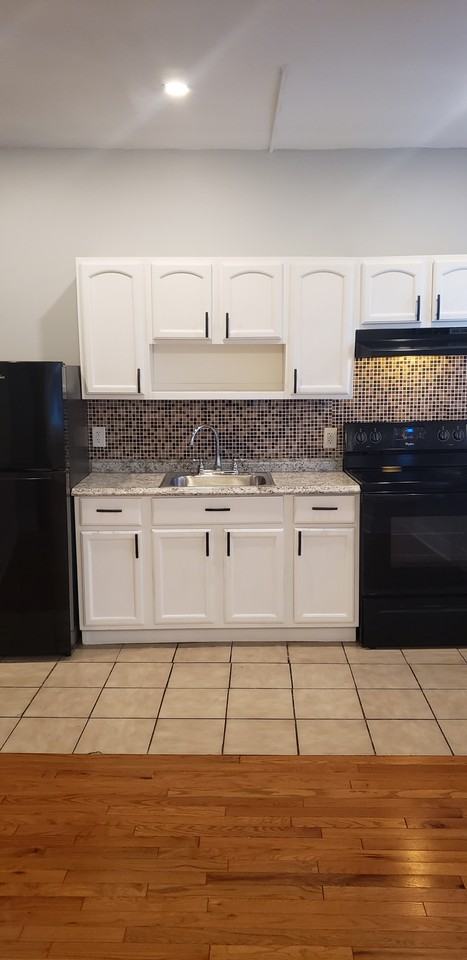 121 West Logan Street