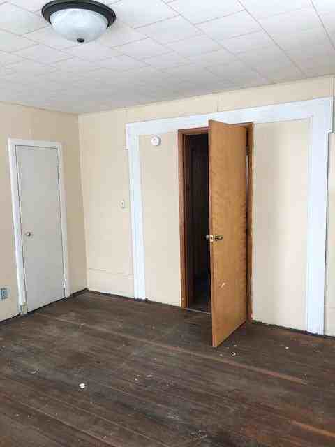 210 W Van Buren St - Photo 3 of 9