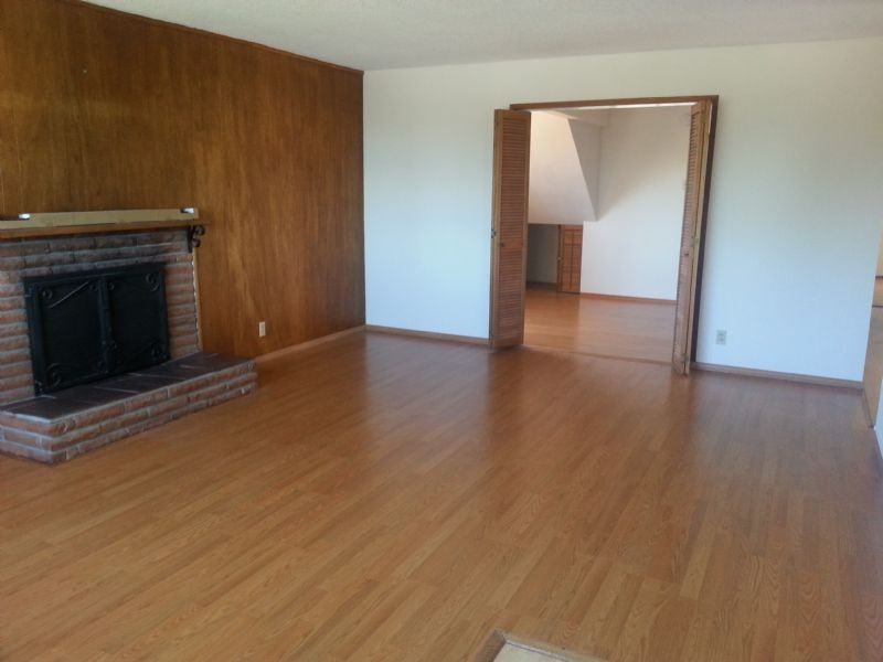 955 Marlesta Rd - Photo 2 of 12