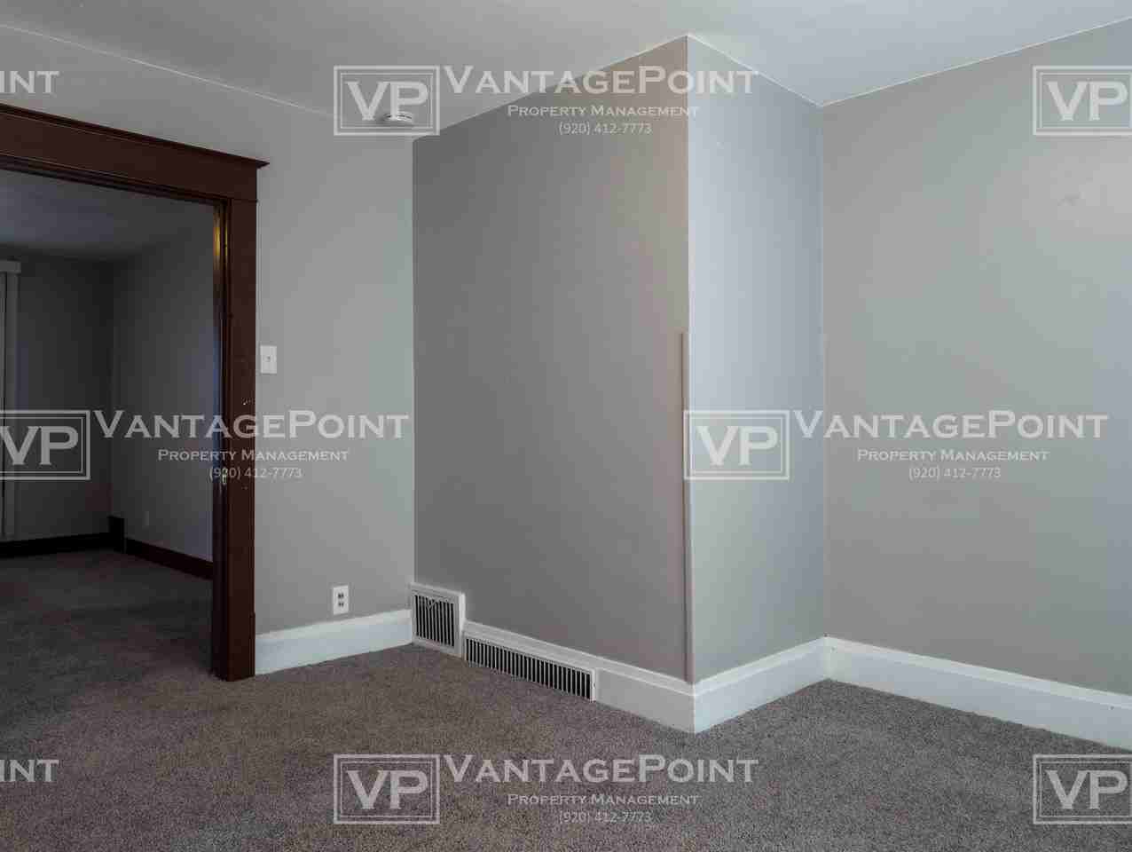 1218 Berner St - Photo 3 of 12