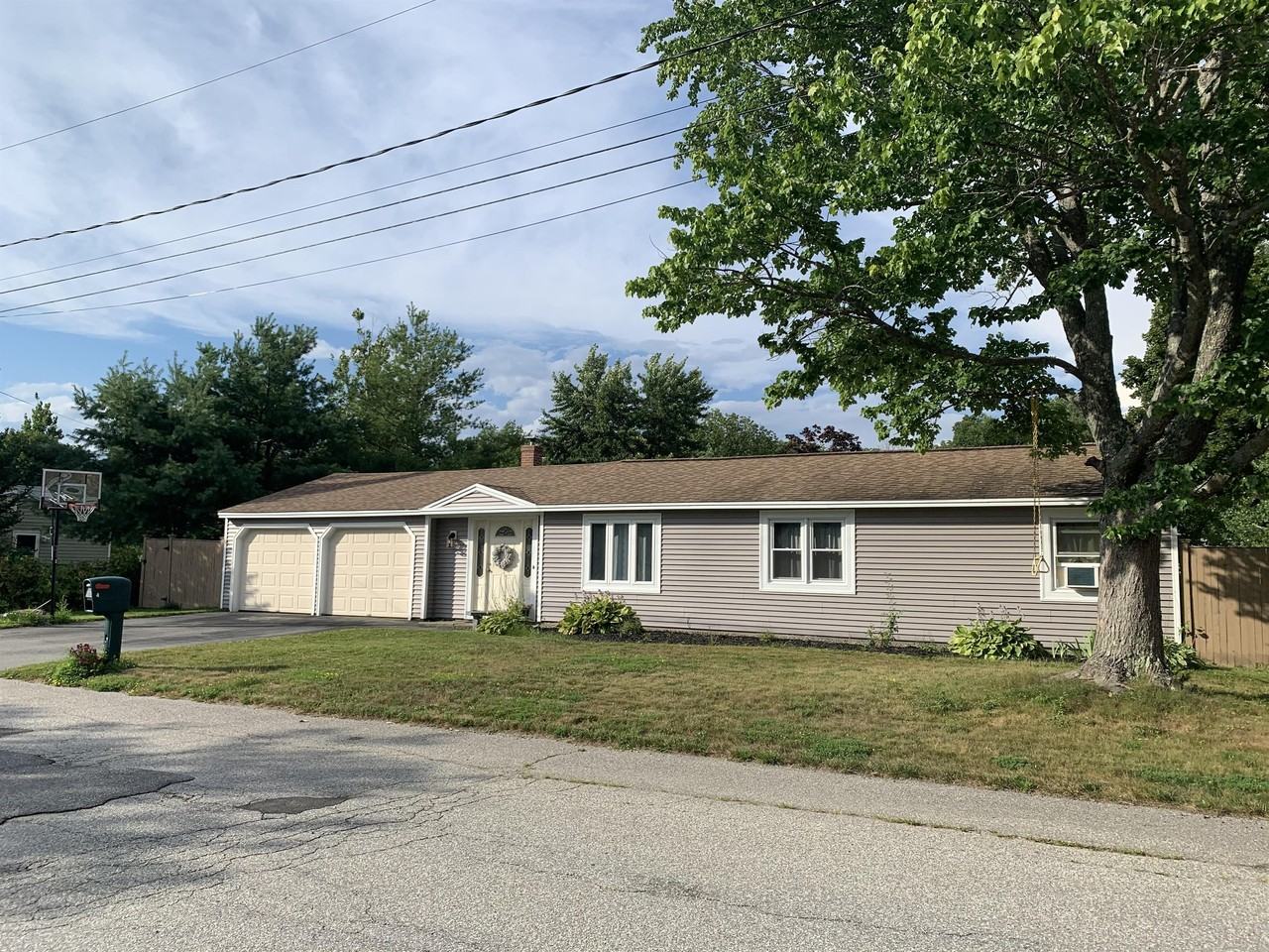 4 Laperle Ave - Photo 2 of 21