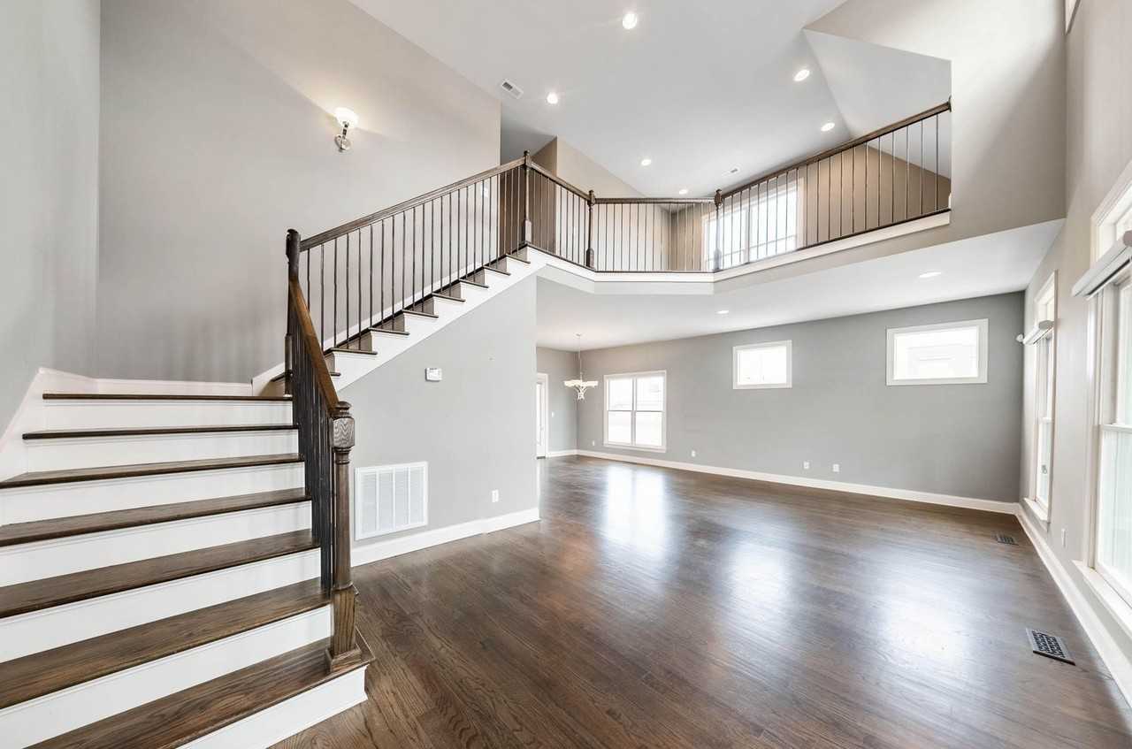 1454 Jefferson St - Photo 2 of 10