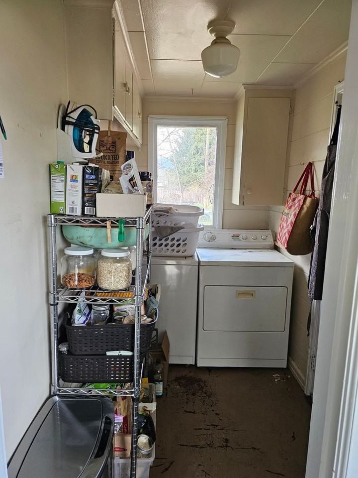 906 G Ave - Photo 7 of 12