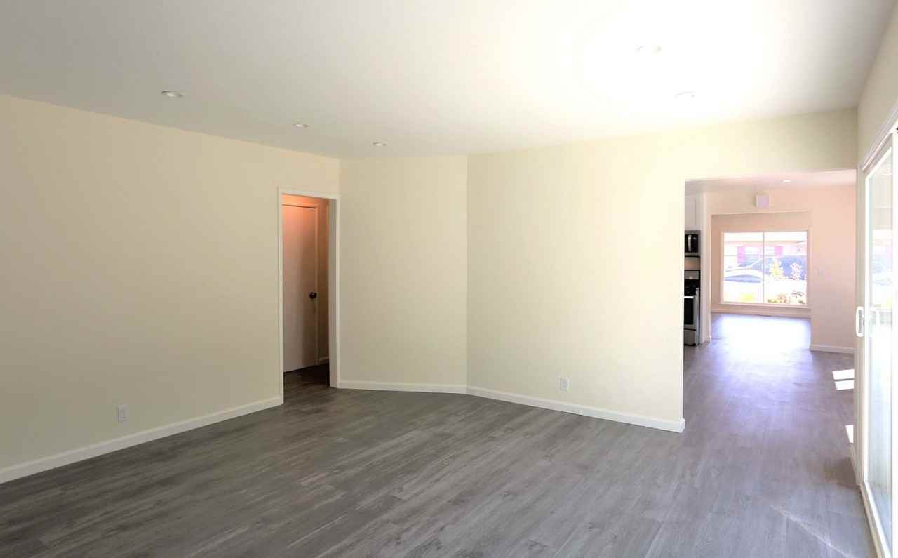 1058 Cherry St - Photo 2 of 16