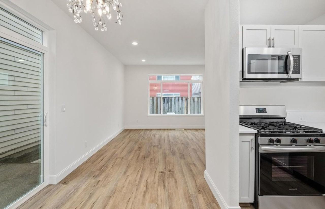 20778 Sw Skiver St - Photo 3 of 32