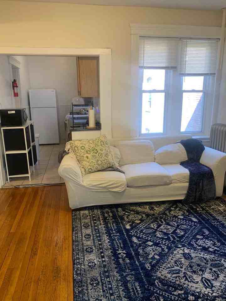 8 Fuller St - Photo 2 of 9