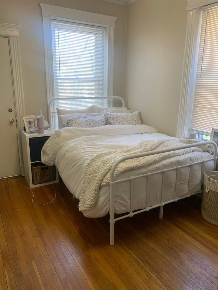 8 Fuller St - Photo 3 of 9