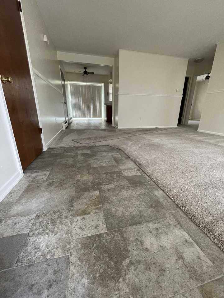 612 E High St - Photo 3 of 12