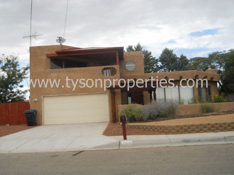 4905 Tally Ho Ave NW - Photo 2 of 33