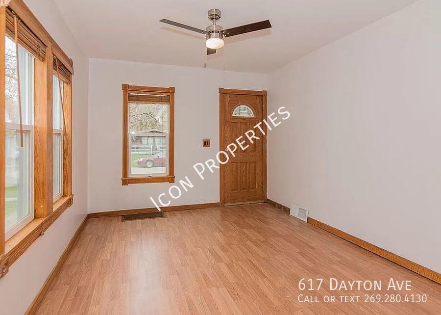 617 Dayton Ave - Photo 2 of 11