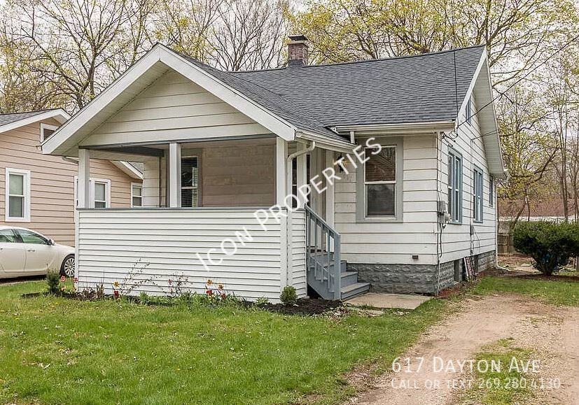 617 Dayton Ave - Photo 3 of 11