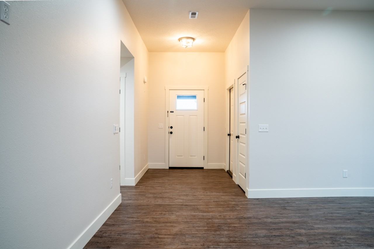 2382 Athens #NA - Photo 4 of 19