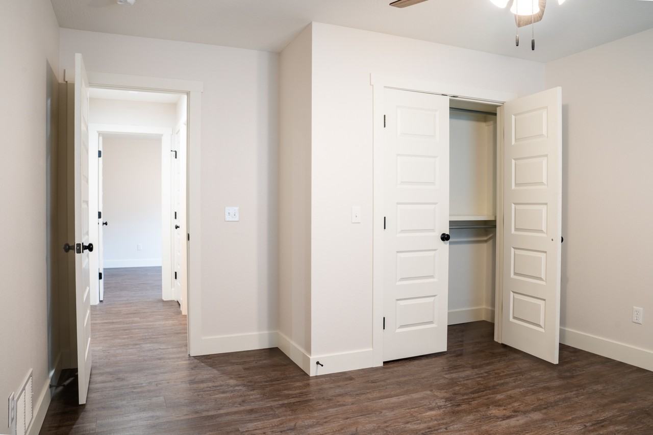 2382 Athens #NA - Photo 6 of 19